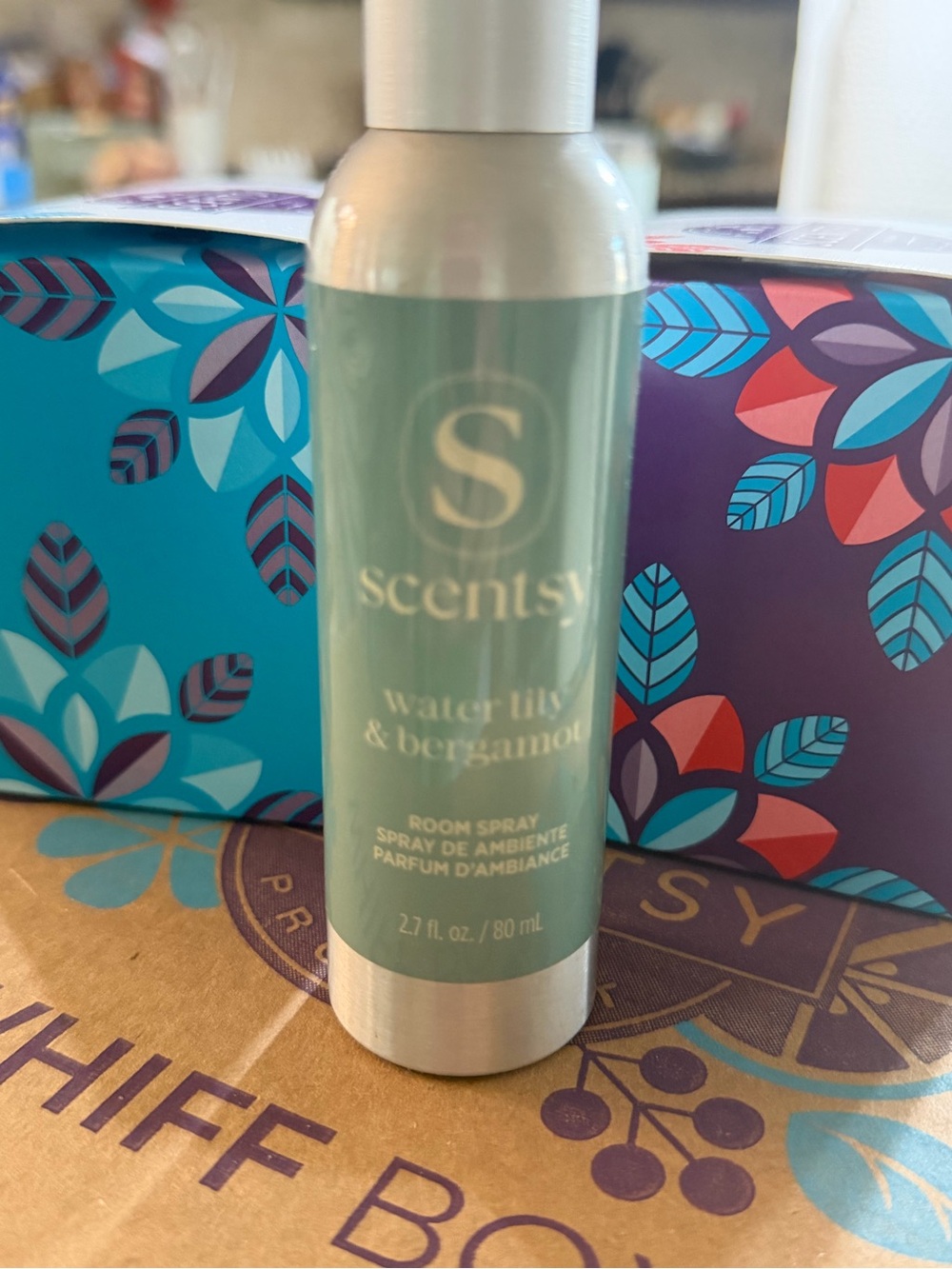 Scentsy Water Lily & Bergamot Room Spray - Aqua & Silver